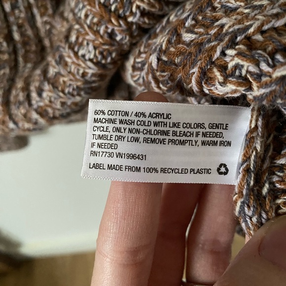 NWOT Women’s Universal Thread Fisherman Knit Sweater - Picture 5 of 5